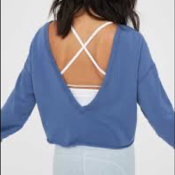 Aerie offline V neck back sweatshirt - Picture 2 of 6
